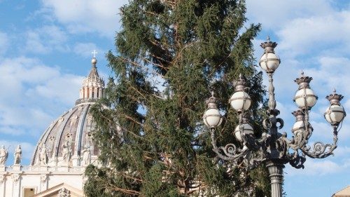 No dia 9 de dezembro a inauguração da árvore e do presépio na praça de São Pedro POR-049 No dia 9 de dezembro a inauguração da árvore e do presépio na praça de São Pedro POR-049