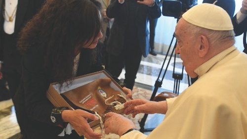 Aos participantes na assembleia da Pontifícia academia para a vida POR-007 Aos participantes na assembleia da Pontifícia academia para a vida POR-007