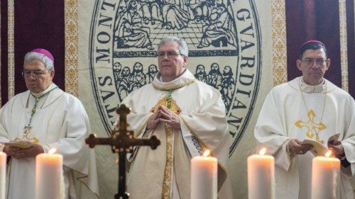  Em diálogo com o padre guardião Francesco Patton  POR-019