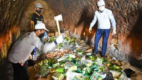 Officials and workers prepare to burn seized drugs
during a ceremony to mark the UN's 'International ... Officials and workers prepare to burn seized drugs
during a ceremony to mark the UN's 'International ...