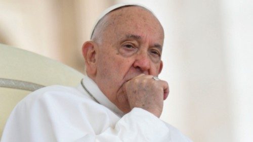 A dor e a consternação do Papa pela violência em Kyiv e em Gaza POR-028 A dor e a consternação do Papa pela violência em Kyiv e em Gaza POR-028