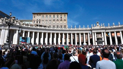 Pope Francis delivers his speech to the crowd, from the window of the Apostolic Palace overlooking ... Pope Francis delivers his speech to the crowd, from the window of the Apostolic Palace overlooking ...