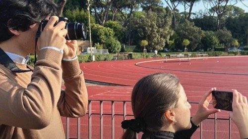  O olhar dos jovens  sobre o desporto  POR-045