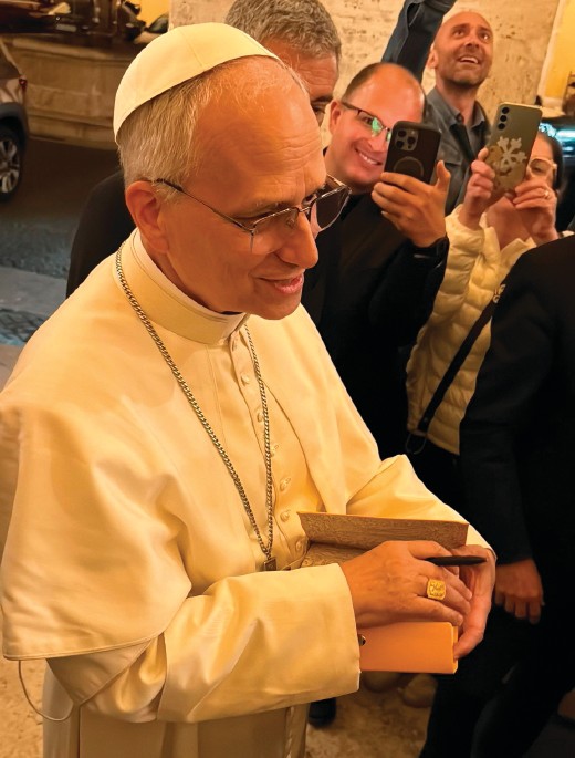 A primeira saída  dos muros do Vaticano  POR-006